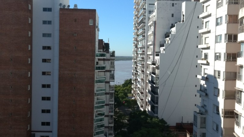 DEPARTAMENTO DE 1 DORMITORIO EXTERNO SEMIPISO CON BALCON Y VISTA CIUDAD