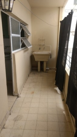 Excelente piso de 3 Dormitorios y Dependencias