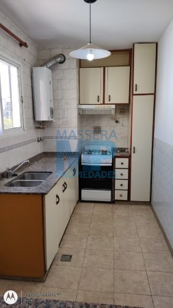 EXCELENTE DEPARTAMENTO DE 2 DORMITORIOS A LA CALLE CON DOBLE BALCON PISO ALTO