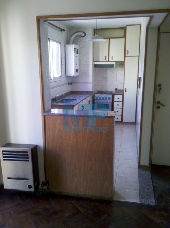 EXCELENTE DEPARTAMENTO DE 2 DORMITORIOS A LA CALLE CON DOBLE BALCON PISO ALTO