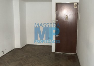 MORENO 200. DEPARTAMENTO DE 2 DORMITORIOS P. BAJA, EXCELENTE ZONA!
